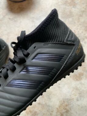 Kids adidas Black Turf Soccer Shoes size 2